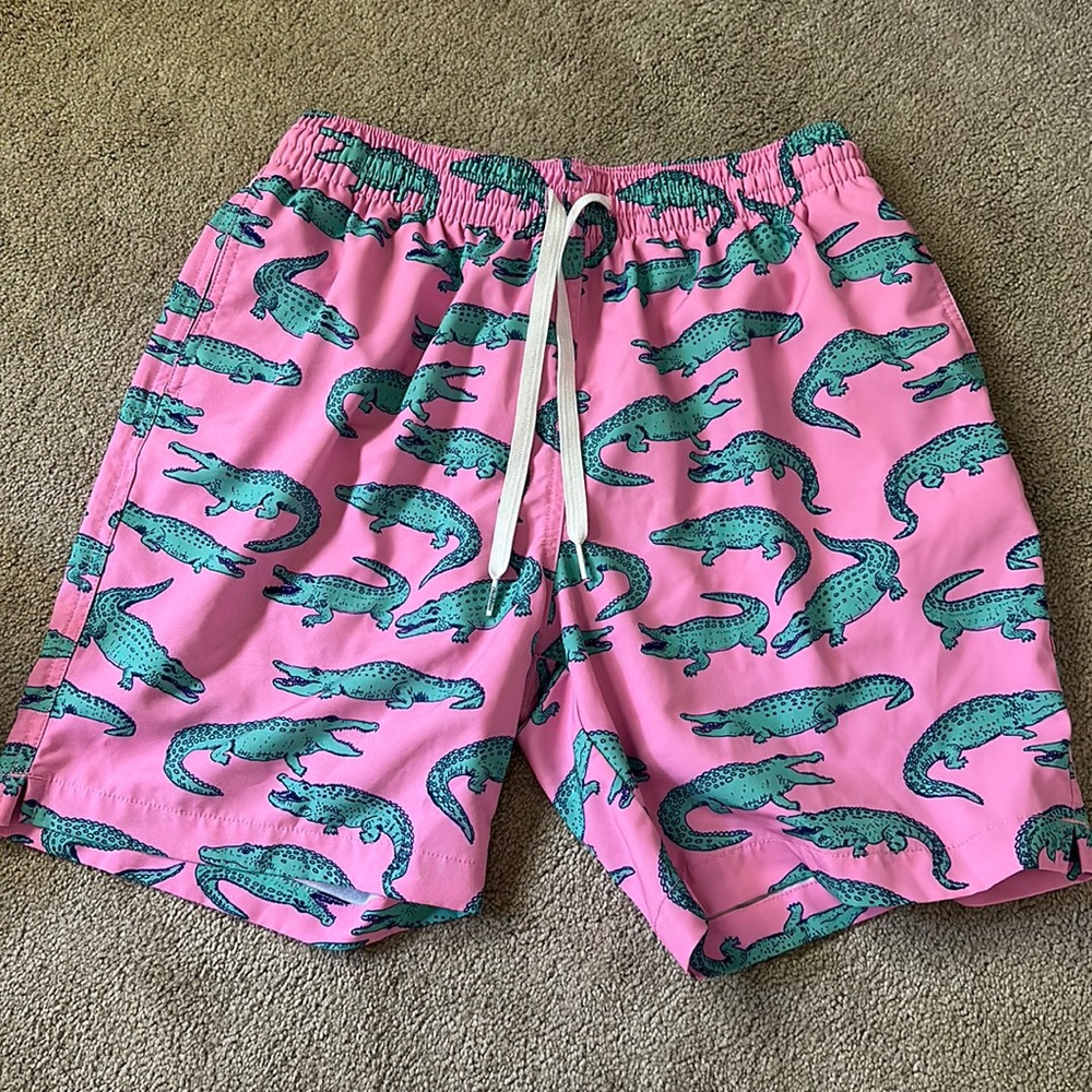 chubbies alligator bathing suit size medium